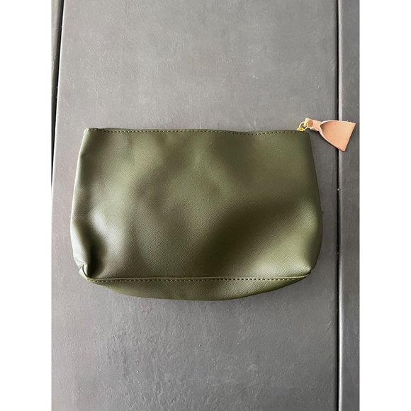 Elizabeth Arden Green with Pink Bow Cosmetic Bag - Picture 5 of 6